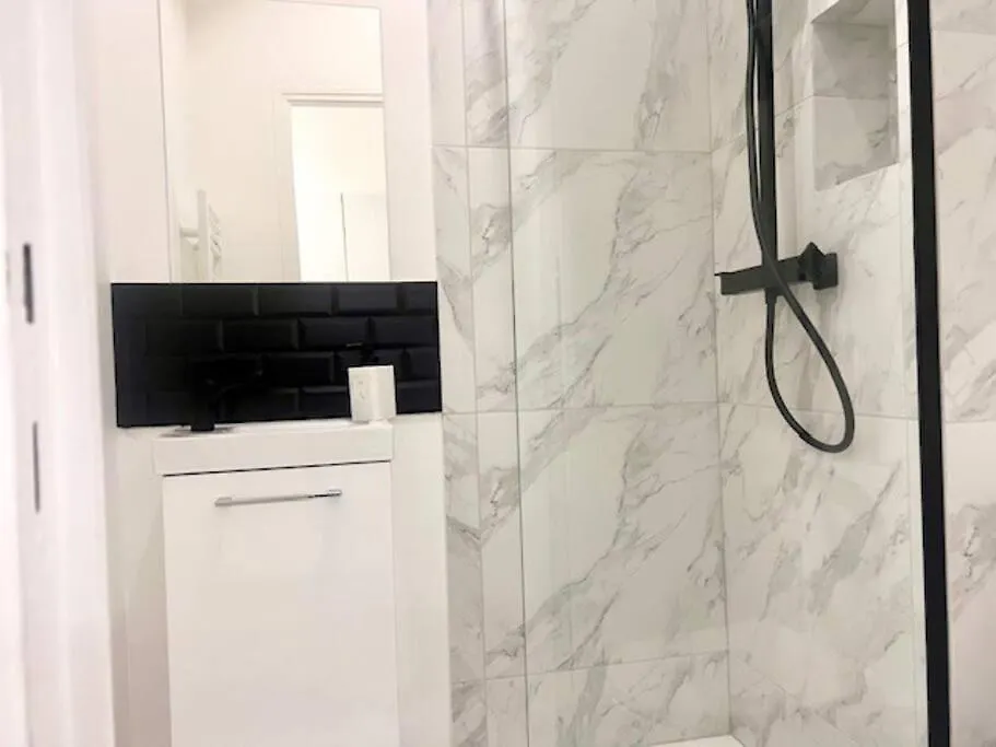 Studio Annah Paris 0*,
